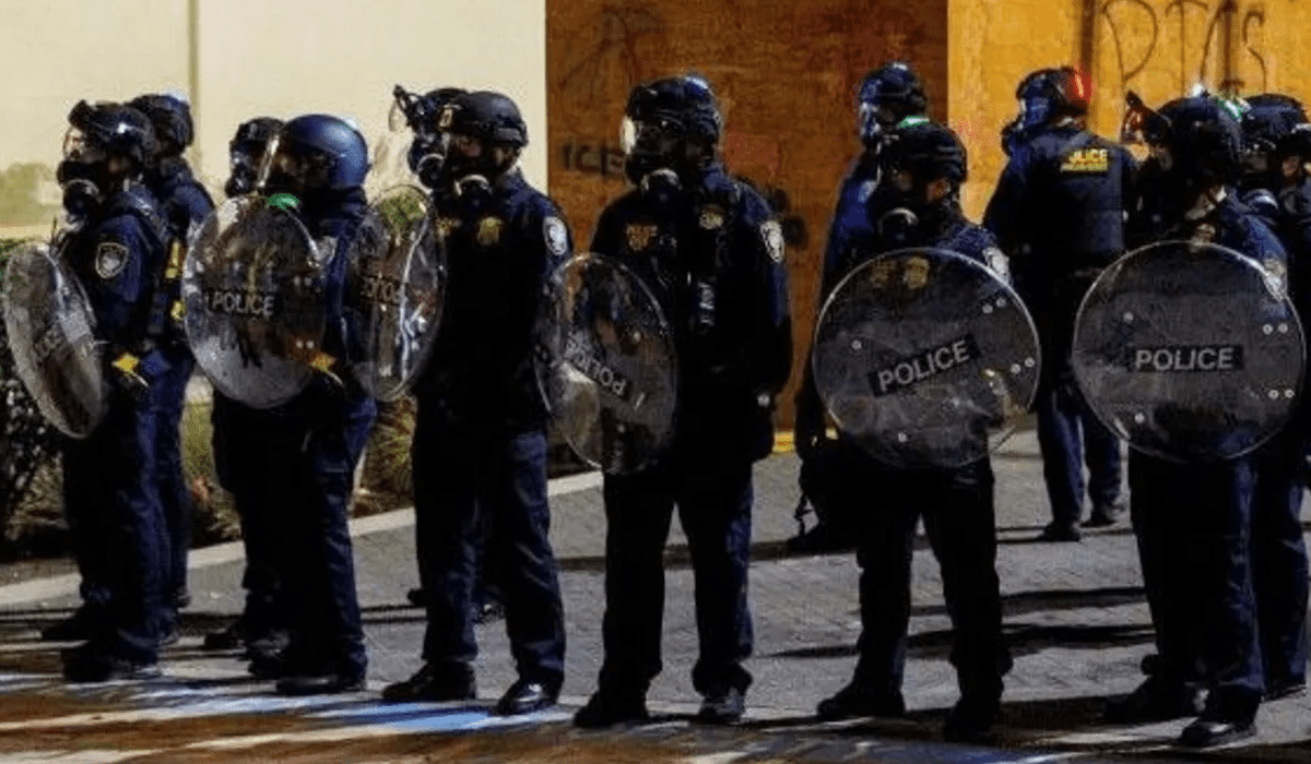 Trump Orders Troop Deployment to Portland, Authorizes ‘Full Force’ Amid Immigration Protests