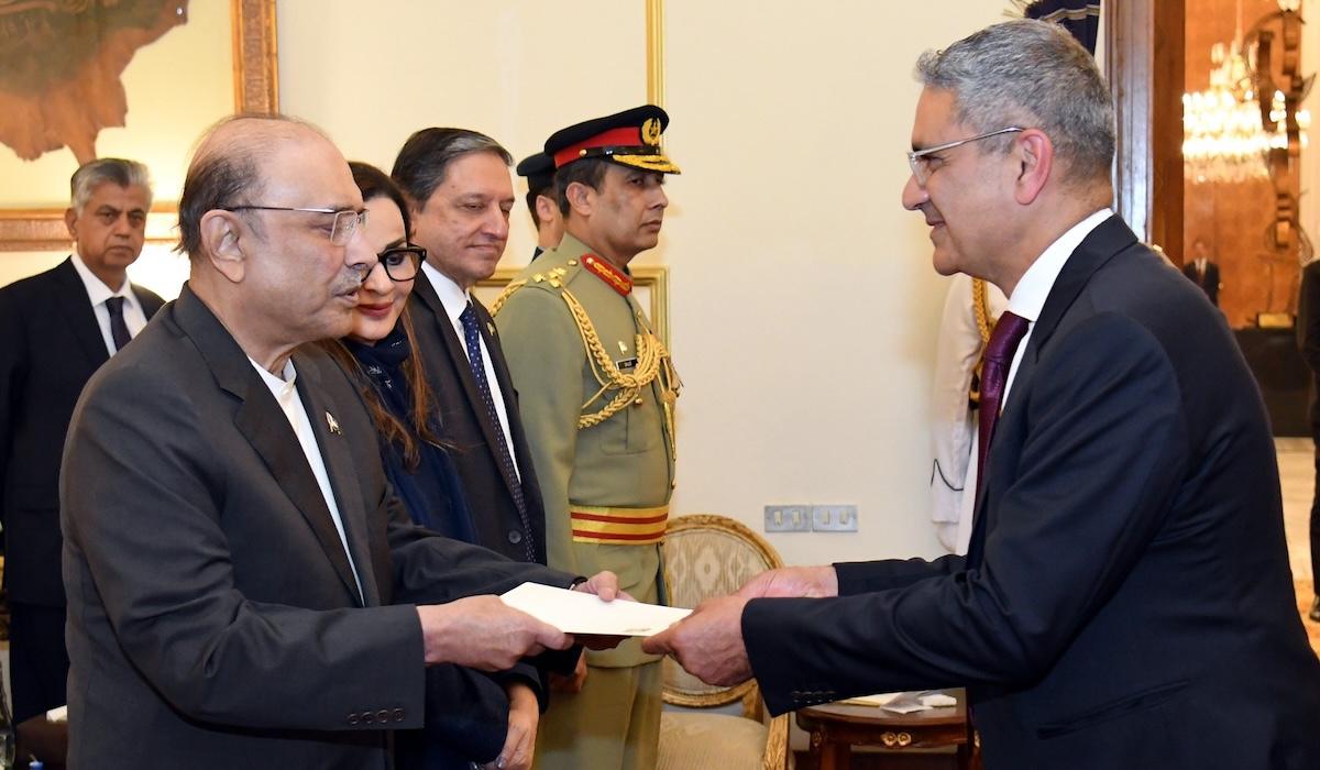 Canada’s New High Commissioner Presents Credentials to President Zardari