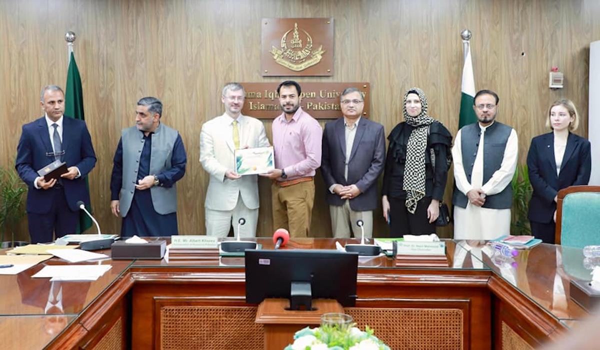 Russian Ambassador Attends Certificate Ceremony at AIOU for Russian Language Course Graduates