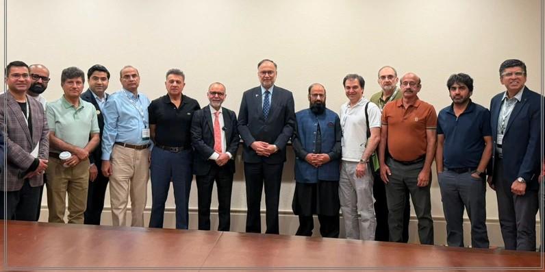 Federal Minister Ahsan Iqbal Calls on Pakistani Diaspora to Partner in Pakistan’s Economic and Healthcare Transformation